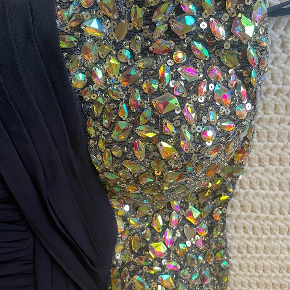 Elegant long with beautiful and colorful rhinestone bustier. Size 14 - Picture 5 of 11